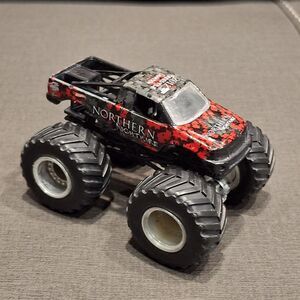 Hot Wheels Monster Jam Truck Northern Nightmare 2012 Freestyle Champion 1/64
